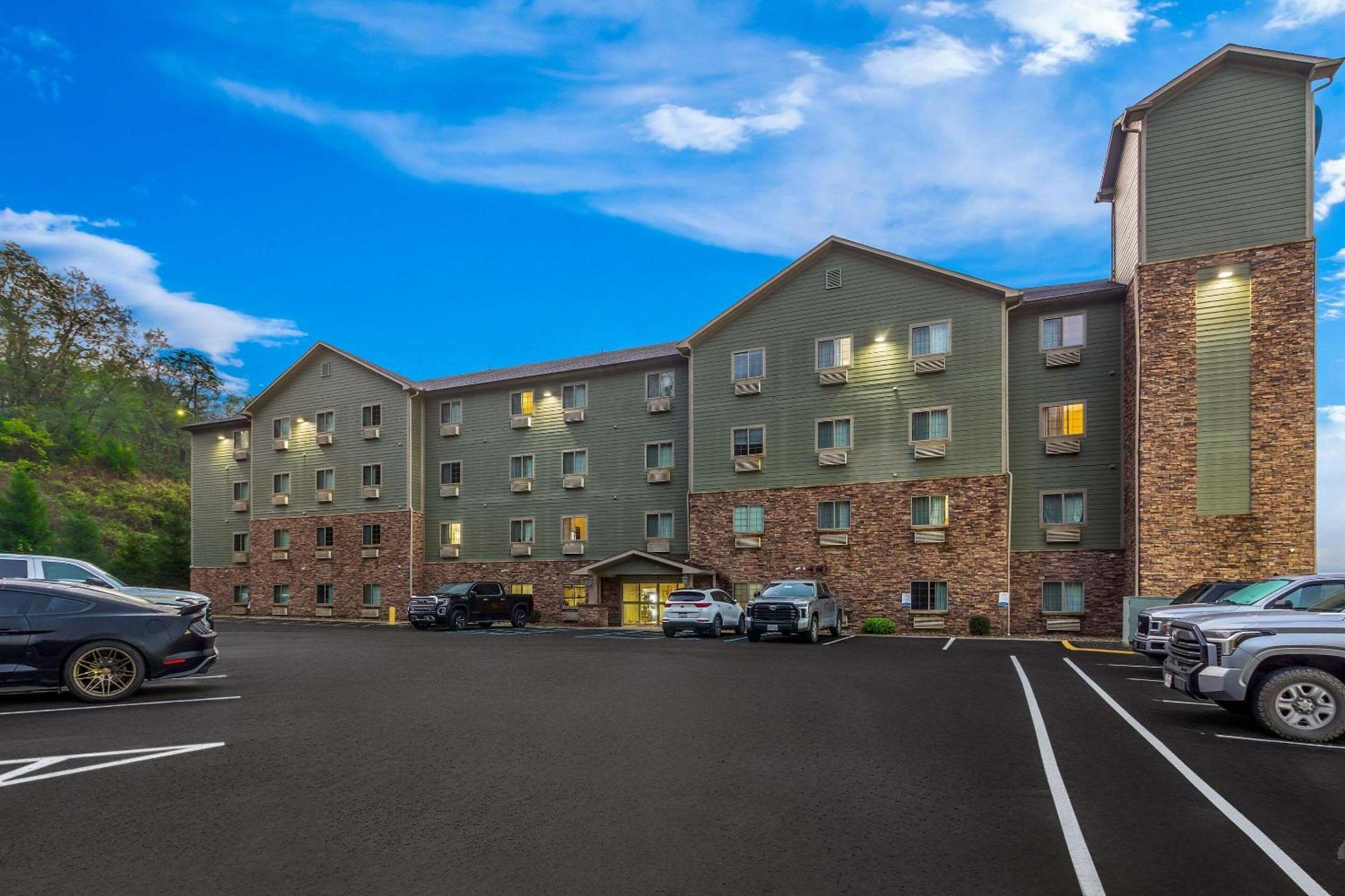 Suburban Studios Morgantown Extérieur photo